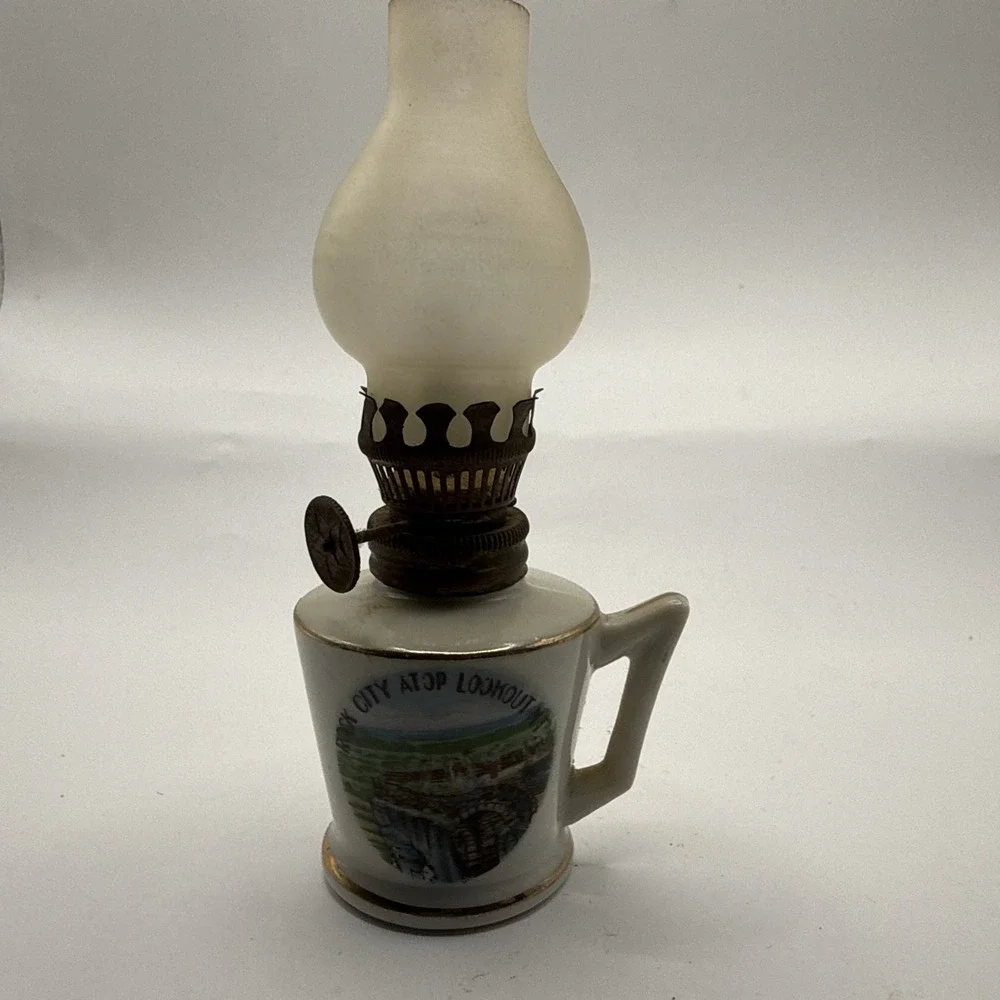 Vintage Rock City Atop Lookout MT Souvenir Miniature Oil Lamp